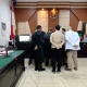 Tes Medis dan Persidangan: Dua Wajah Berita Hari Ini