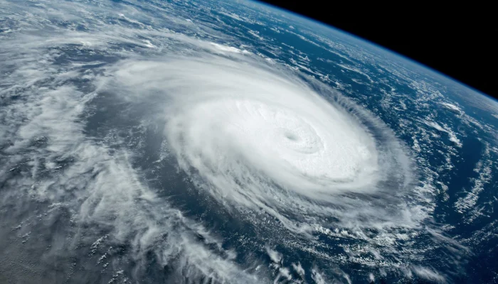 Typhoon Noul Menghantam Hong Kong: Dampak dan Kerugian