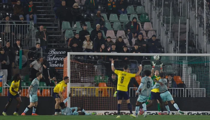 Venezia Siap Tantang Modena di Coppa Italia, Newcastle Incar Pemain Muda Serie A