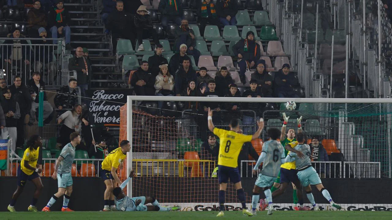 Venezia Siap Tantang Modena di Coppa Italia, Newcastle Incar Pemain Muda Serie A