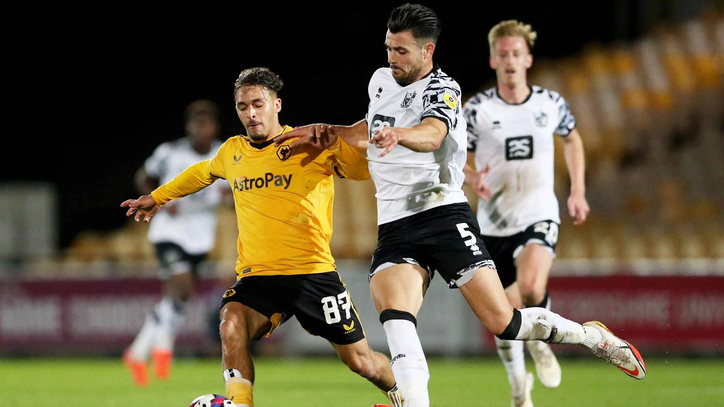 Wolves vs Port Vale: Pertarungan Sengit di Liga Championship